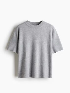 Gray Short Sleeve Fine Knit Top